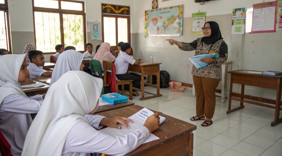 Pemahaman Kurikulum Merdeka dan Implikasinya bagi Sekolah 2 Apa Itu Kurikulum Merdeka