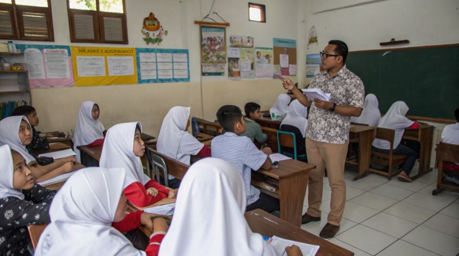 5 Jenis Strategi Pembelajaran Aktif Berbasis Diskusi Kelompok untuk Anak SMP 3 Pembelajaran Aktif Berbasis Diskusi Kelompok untuk Anak SMP
