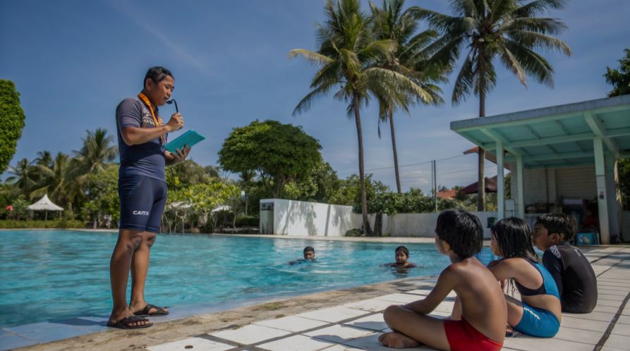 8 Teknik Dasar Olahraga yang Wajib Dikuasai Pemula untuk Performa Optimal 4 Teknik Dasar dalam Renang